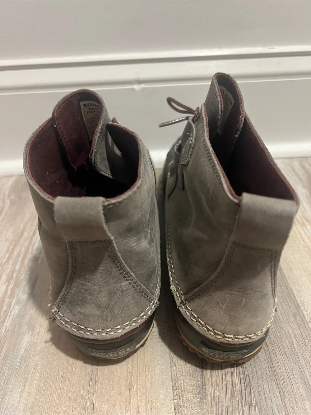 Sorel Gray, Black and Maroon Women's Ankle Duck Boots Size 10.5
